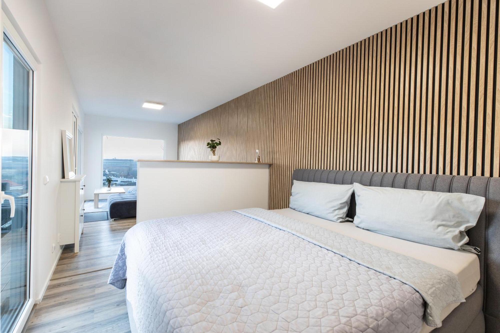 Airport Luxury Apartment & Spa Prag Exterior foto