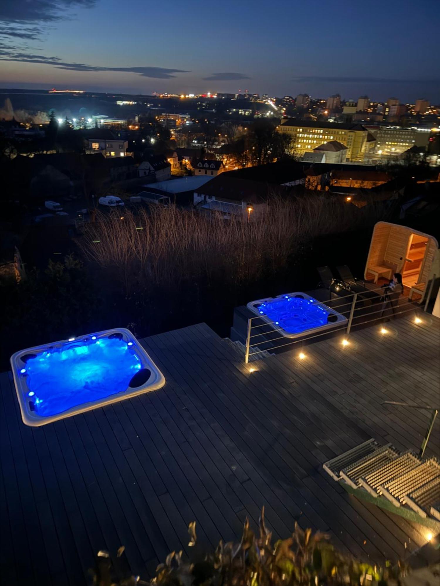 Airport Luxury Apartment & Spa Prag Exterior foto